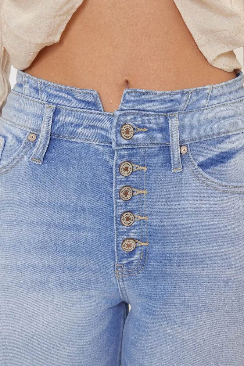 Kancan Curvy High Rise Flare Jeans Trendsi bbc09cf8c5a542a09b74c27ab47b9adc-Max-Origin