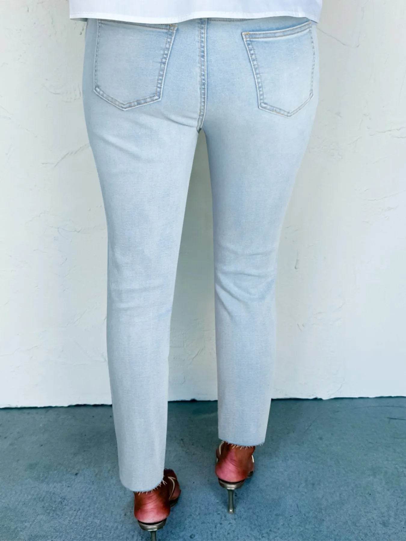 Mid Rise Ankle-Length Distressed Skinny Jeans Trendsi bd99cec4-c564-41a1-971b-90a8eb852c98-Max-Origin