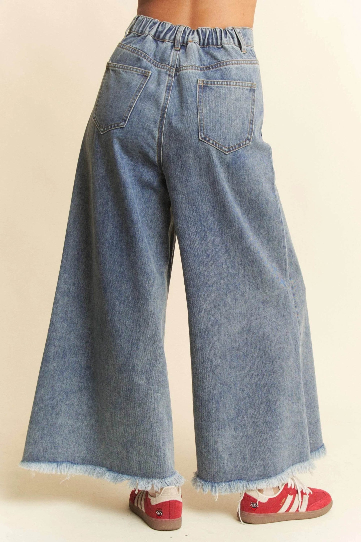 Davi & Dani Patch Pocket Wide Leg Culotte Jeans Trendsi bda3faaf14d542499350c3da380537ee-Max-Origin