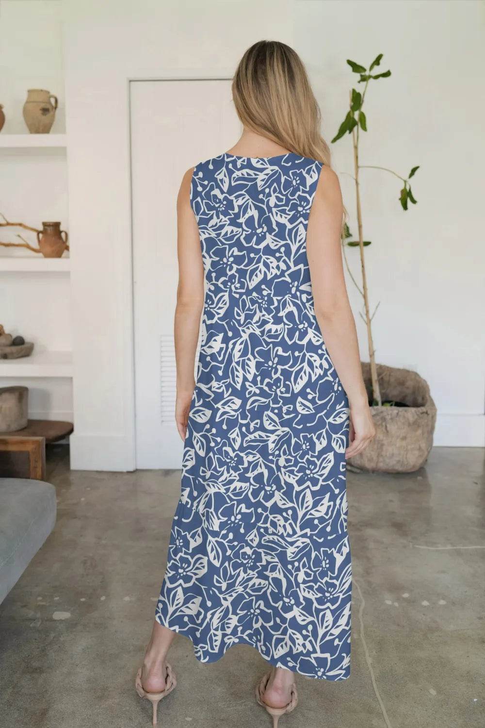 FAM-FAM Tiered Printed V-Neck Sleeveless Dress Trendsi bf2da9a9-1e70-4302-9292-54bec1c96721-Max