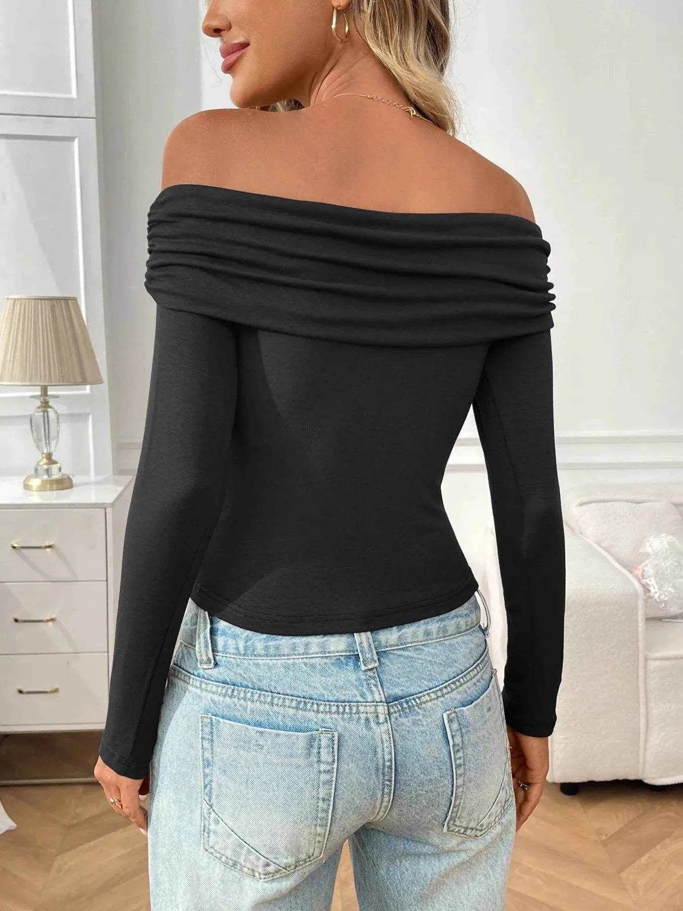 Off-Shoulder Long Sleeve Fitted T-Shirt Trendsi c02a2557-943b-447a-895e-05bdfd71ad3a-Max-Origin