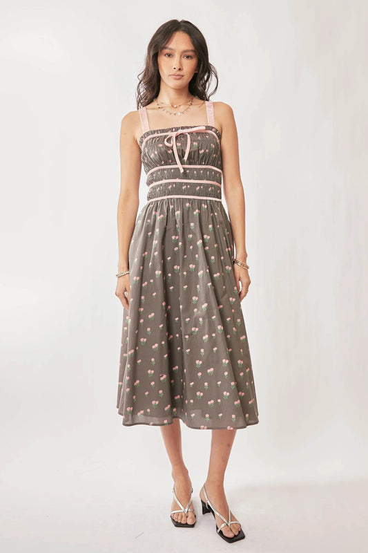 Davi & Dani Contrast Velvet Tape Smocking Bodice Midi Dress Trendsi c0e8f682f5f0466f85a779bdb6ae8e0d-Max-Origin