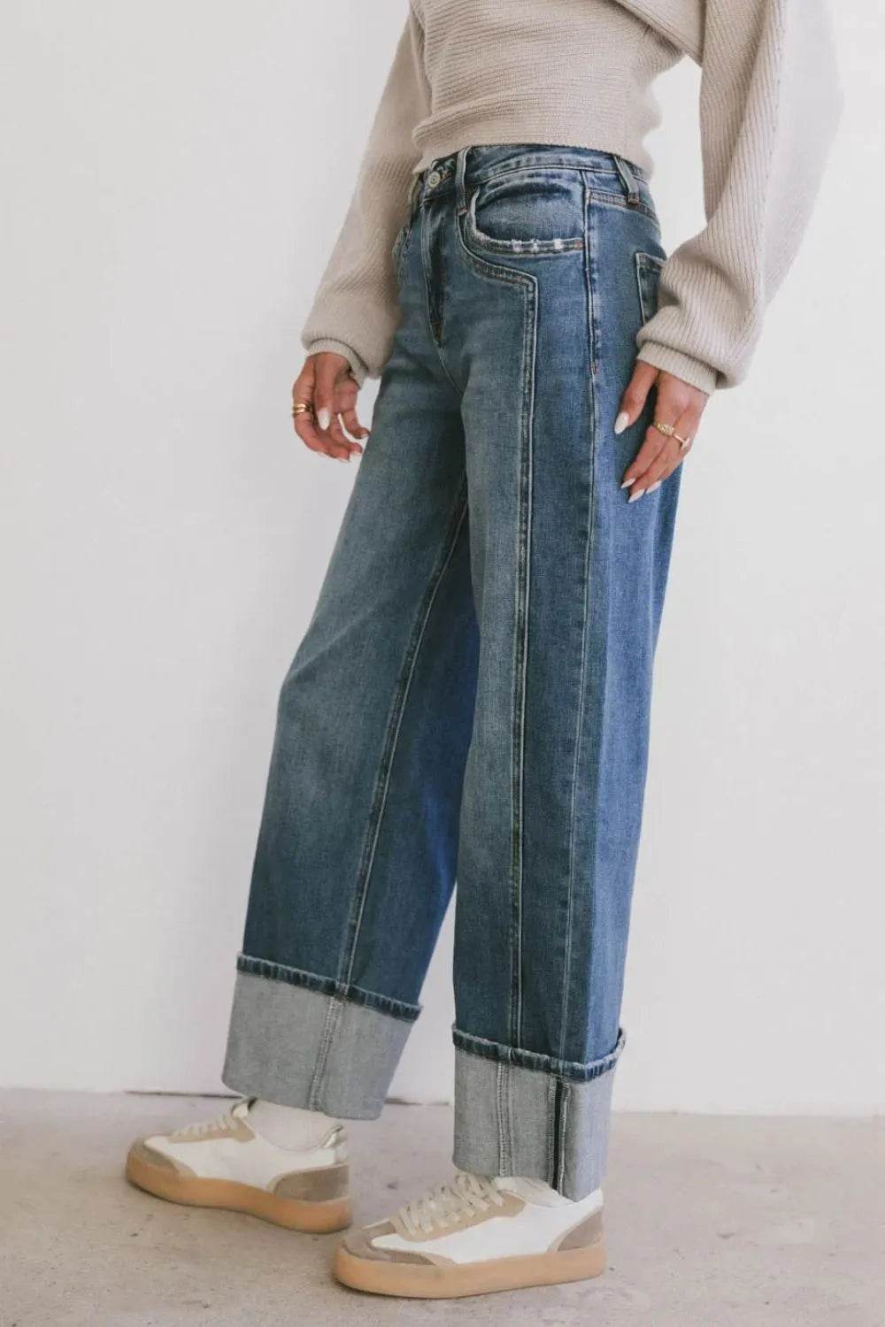 Straight Leg Jeans with Pockets Trendsi c1cc2173-922a-45d9-ac96-1ccc21a8940d-Max
