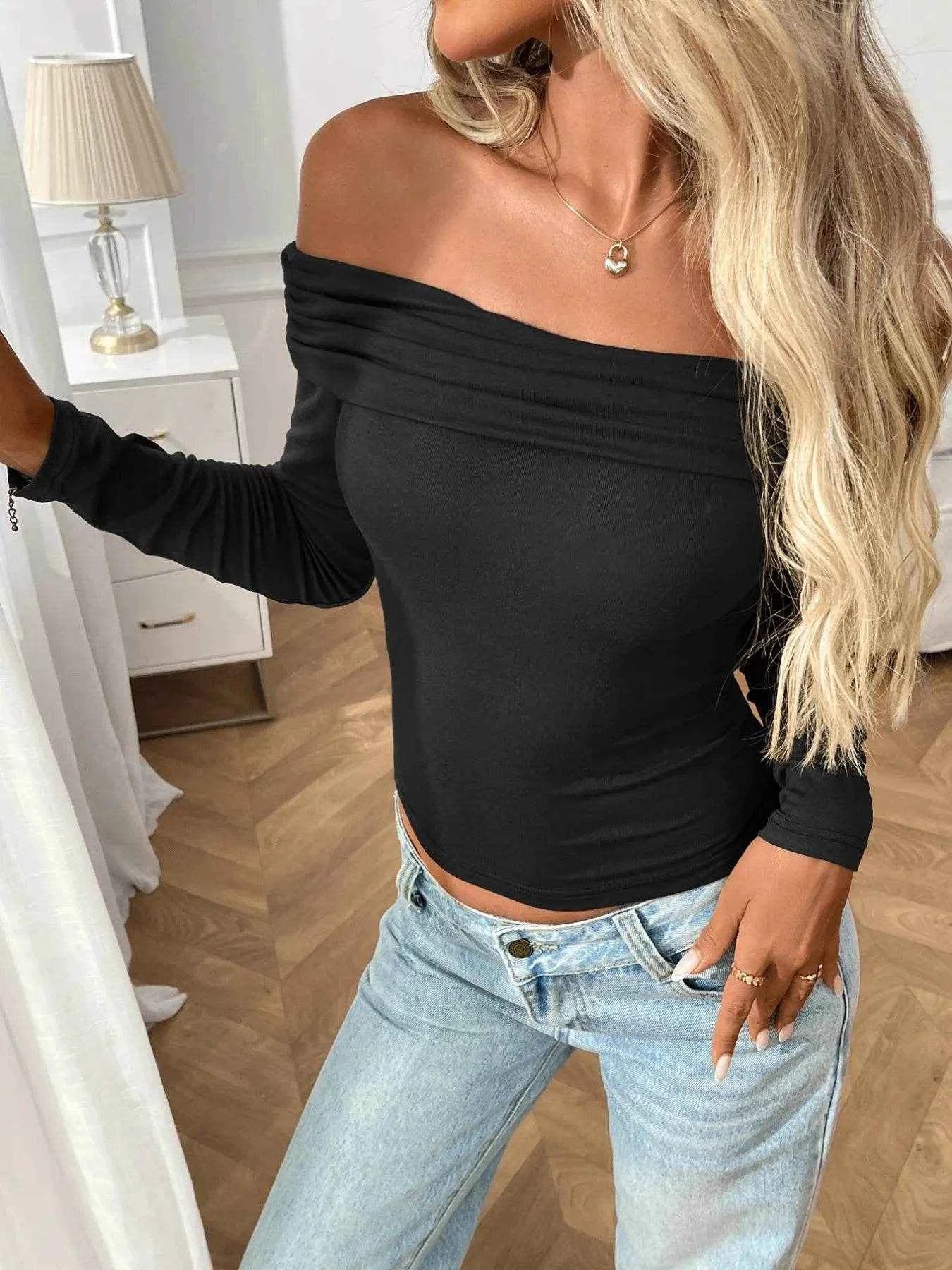 Off-Shoulder Long Sleeve Fitted T-Shirt Black Trendsi c2a728b6-a828-4dc5-b4b0-fbcf57b345c7-Max-Origin