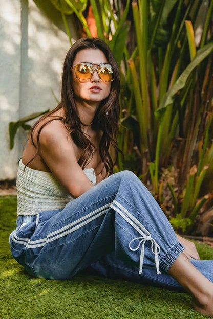 BiBi Striped Tape Details With Bot Tied Point Elastic Waist Jeans Trendsi c2ca94b549154e1387c291667fd64bf2-Max-Origin