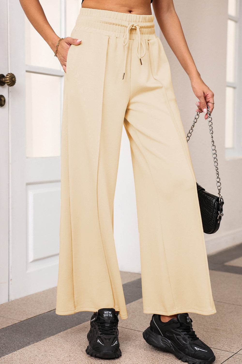 Drawstring Wide Leg Pants with Pockets Trendsi c3604451b672432eb8cb4d7359be6f6a-Max
