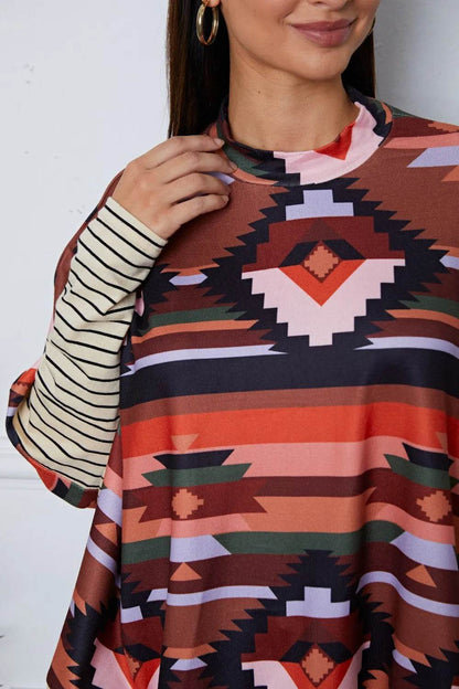Geometric Striped Splicing Round Neck Blouse Trendsi c421c610-27b5-43b1-bd1f-31d2870e10db-Max