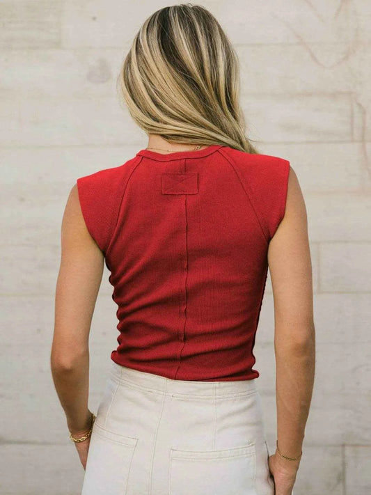 Solid Color Round Neck T-Shirt Trendsi c4ae0ff9-f565-415e-bced-86ba2d8fea3a-Max-Origin