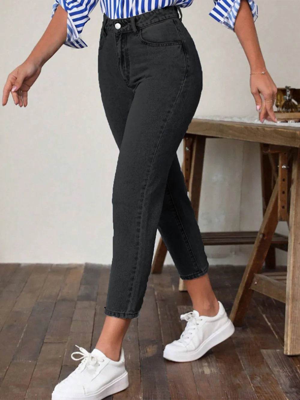 High Waist Jeans with Pockets Trendsi c4d76d2a-3587-47b6-8164-0f98ae80f8d3-Max