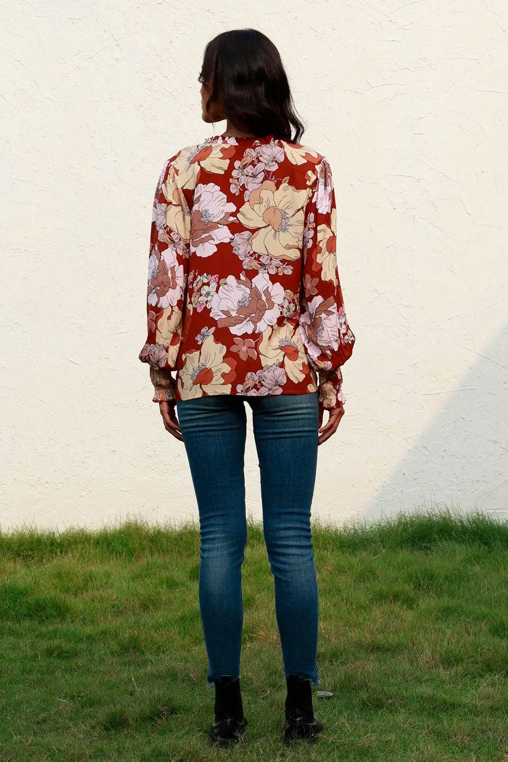 Floral V-Neck Smocked Lantern Sleeve Blouse Trendsi c61f6426e34d44a984e4c7e835fe1bfb-Max