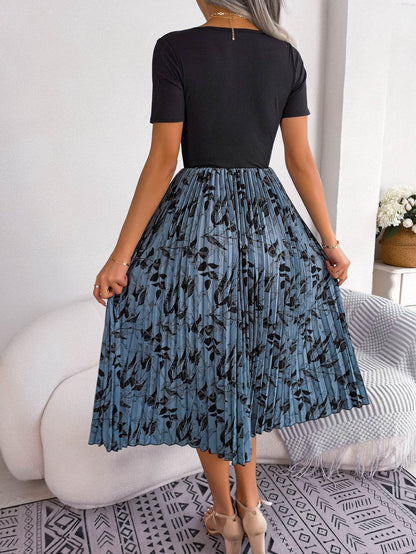 Printed Round Neck Pleated Dress Trendsi c66e05ae65da4d07a4d184ba6d245afc-Max