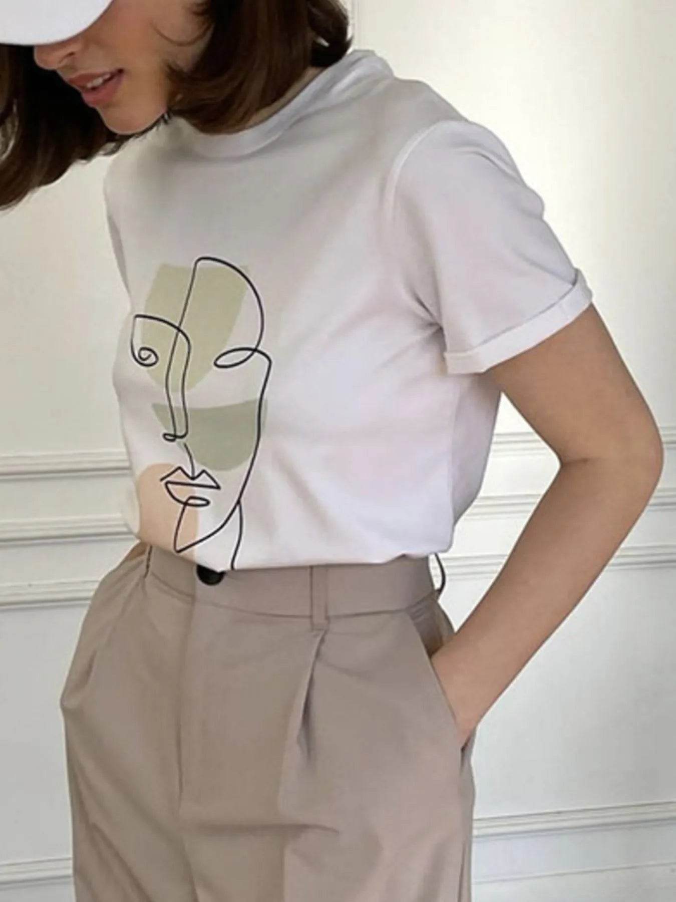 Abstract Face Graphic Casual Round Neck T-Shirt Trendsi c991eaa2-8301-42e8-b24e-2db1b9f33f39-Max-Origin