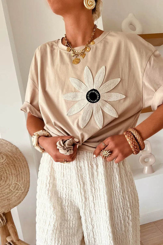 Casual Daisy Patch Round Neck T-Shirt Trendsi ca7d563d-c897-4545-b356-5bfb2f146ac9-Max-Origin
