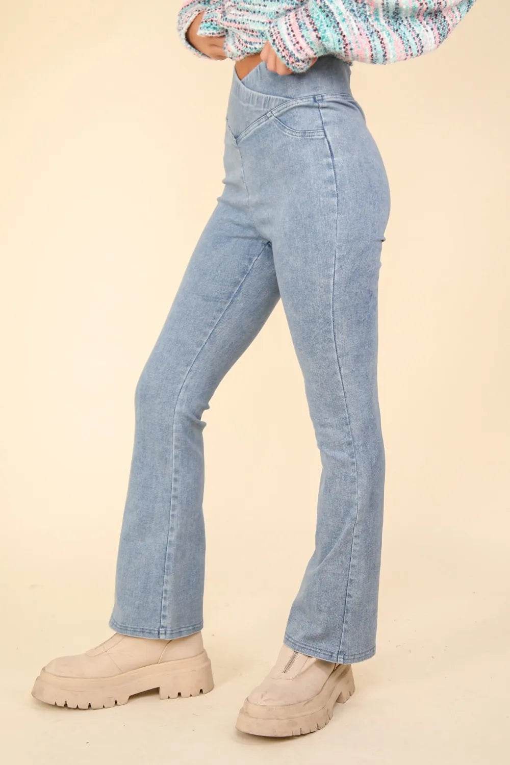 VERY J Washed Denim Stretchy Crossover Waist Leggings Trendsi caff0170-78bd-4bd1-acff-efddbc8ec5f6-Max