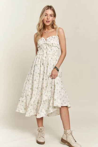 ADORA Smocked Floral Sweetheart Neck Cami Dress Gum Leaf Trendsi cb5d56f3-98c3-4feb-8586-7dd04472609a-Max