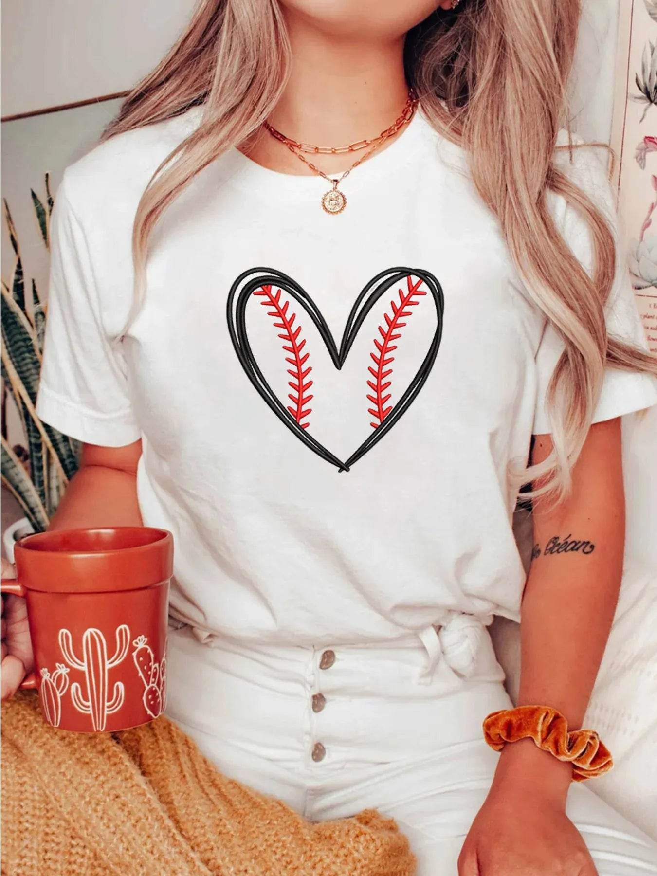Heart Graphic Short Sleeve T-Shirt Trendsi cba62044aad64701b61b7b34d80f67ab-Max-Origin
