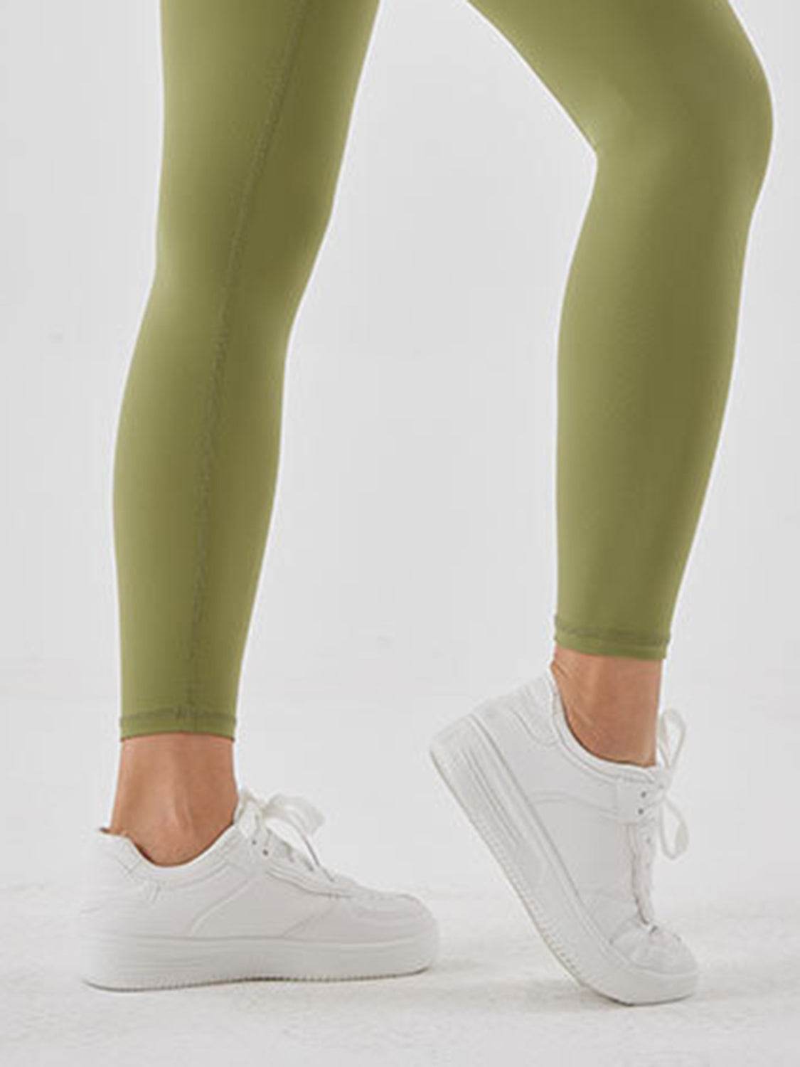 Wide Waistband Sports Leggings Trendsi cbe4ce6a9c354cd8877a12a5d18ddbd7-Max