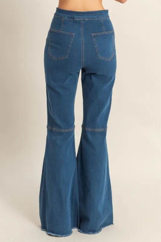 HYFVE Raw Hem High-Waist Washed Flared Jeans Trendsi cc8fc896-0abd-4bf0-b8cd-ee7d8ea1bc57-Max-Origin