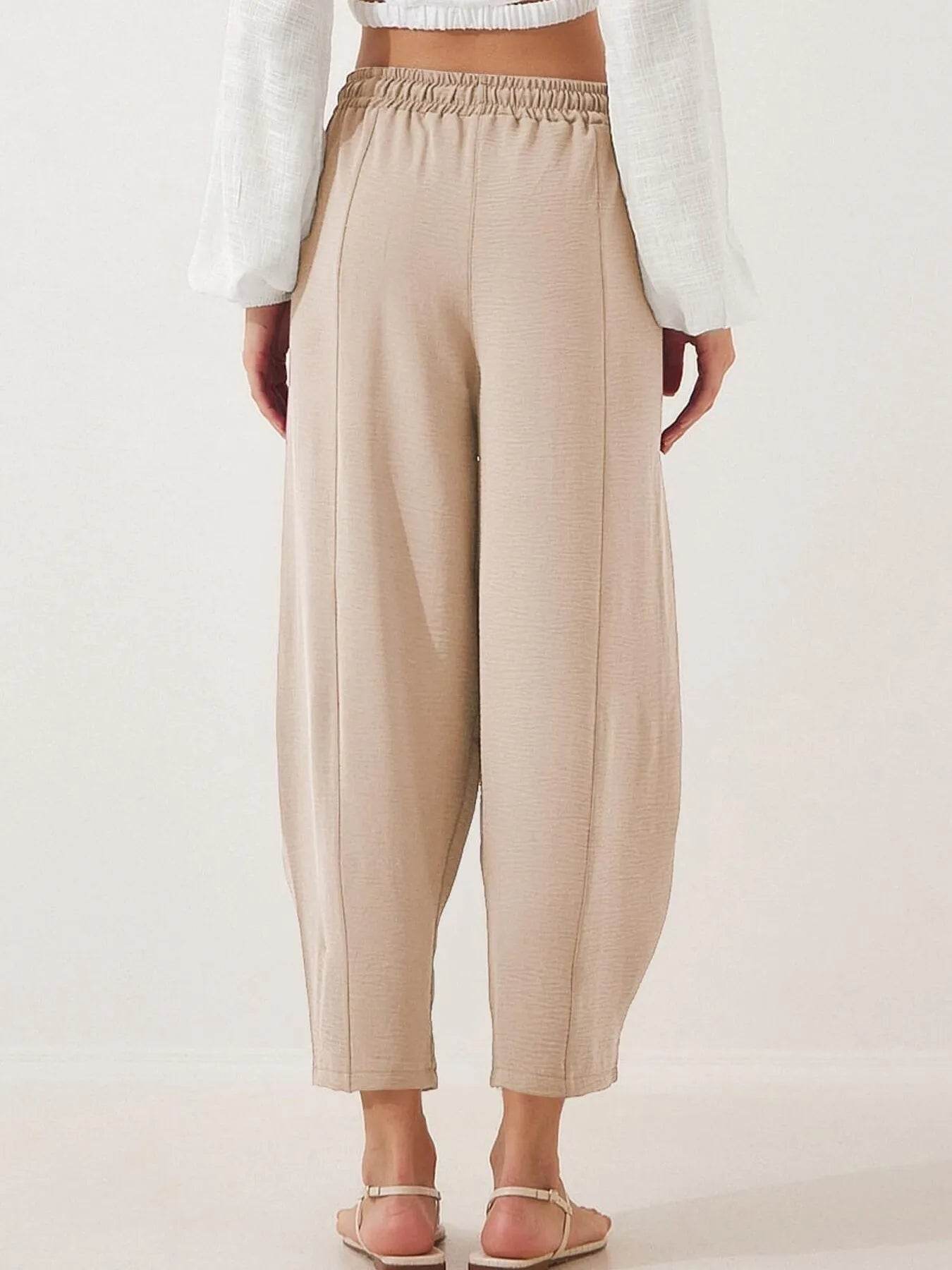 Full Size Drawstring Wide Leg Cropped Pants Plus Size Trendsi d1720853d4d547a384fdb52521af920e-Max-Origin