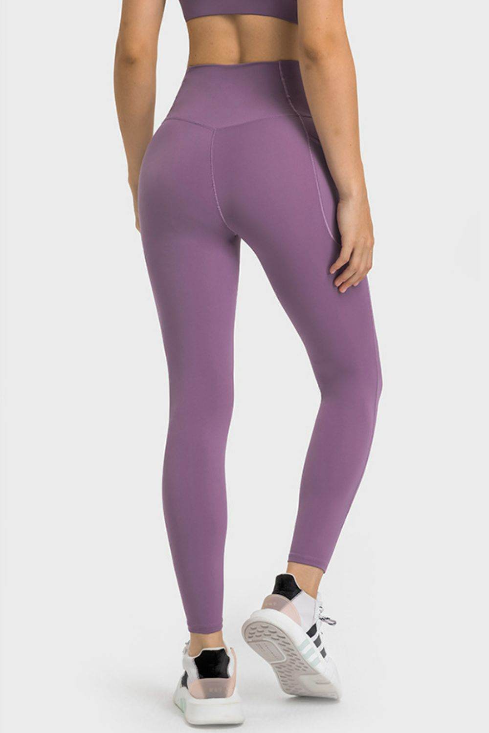 Millennia V-Waist Yoga Leggings with Pockets Trendsi d34392aff6c24eea8911b951b094cd4e-Max