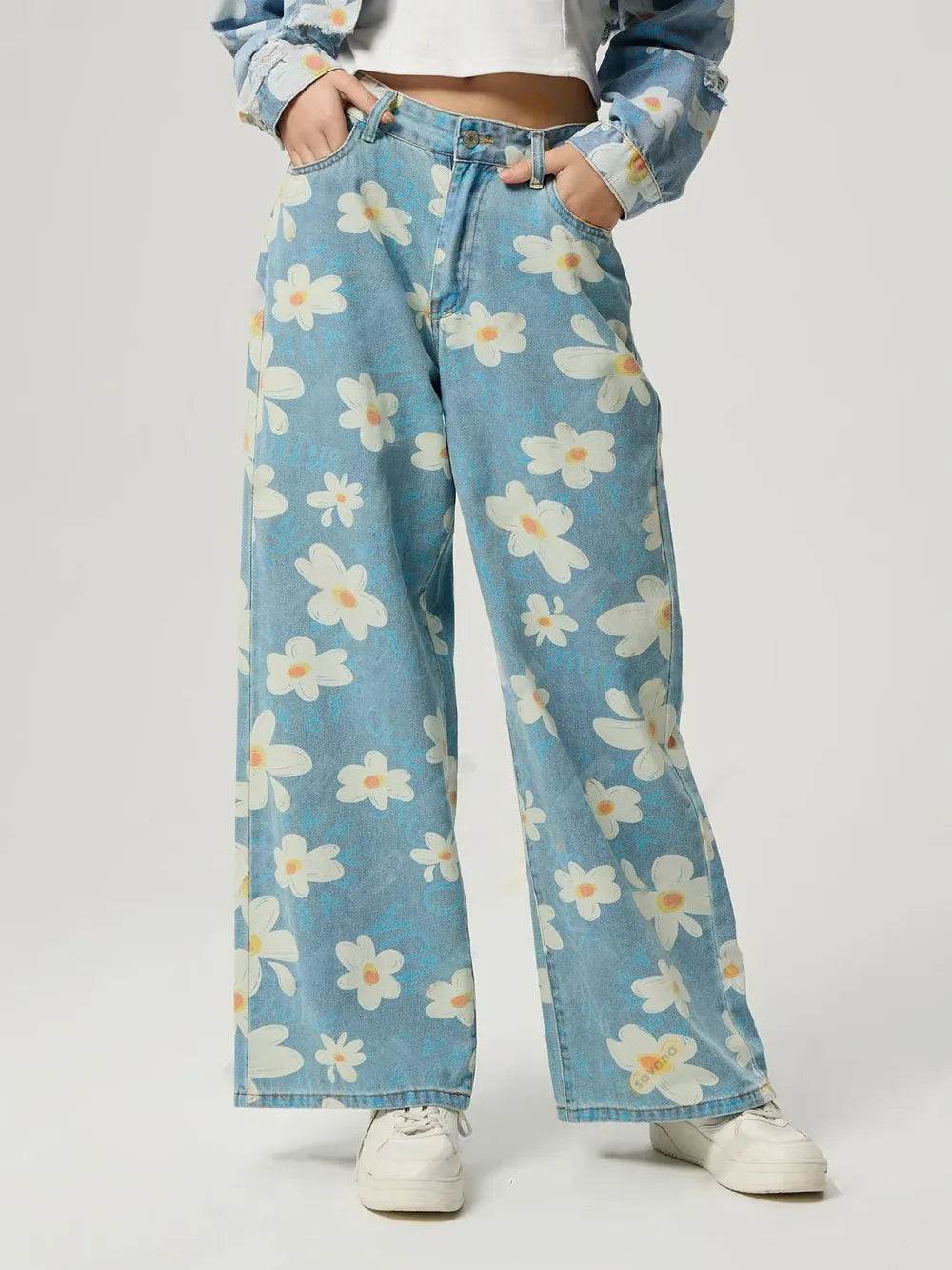 Pocketed Floral Wide Leg Jeans Light Trendsi d821d956-4719-44b4-9aa4-22128447ae42-Max