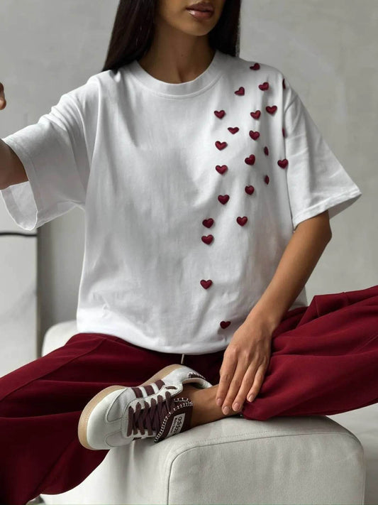 Plus Size Heart Round Neck Short Sleeve T-Shirt White Trendsi d8a578fb541d4a7081787764668194a6-Max-Origin