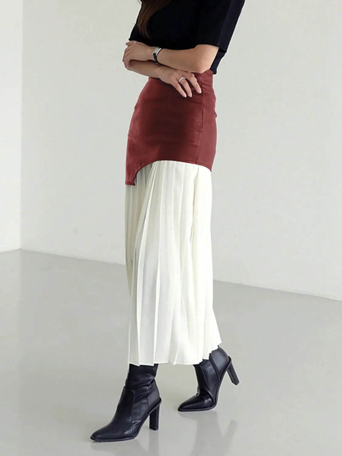 Patchwork Contrast Pleated Skirt Trendsi dbf97eef-a2d5-42e2-aa74-217649167e48-Max-Origin