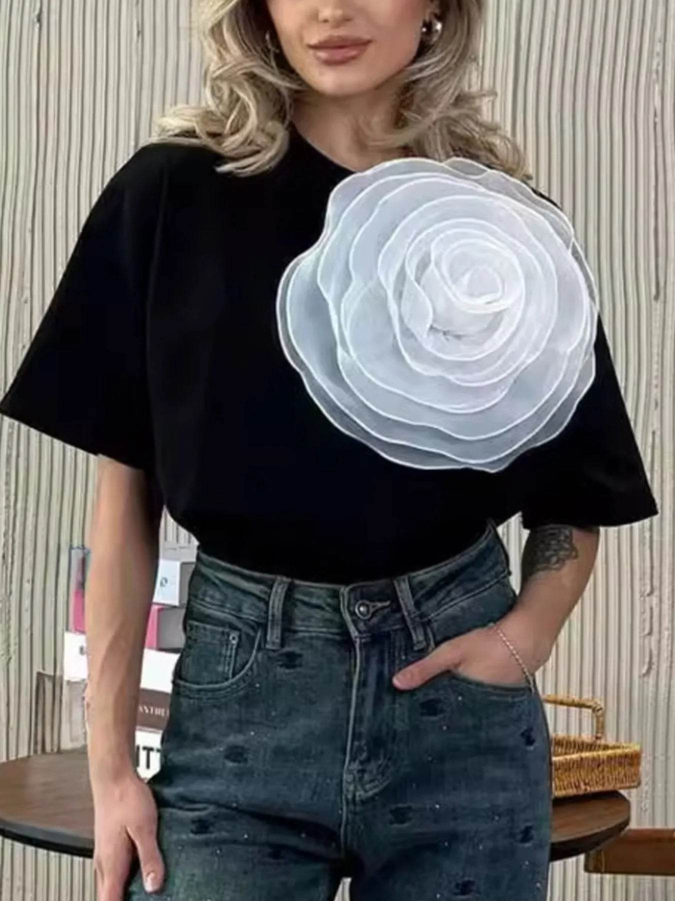 Flower Round Neck Short Sleeve T-Shirt Trendsi dcec5c56-1258-42e1-82d5-8ef2477750ac-Max-Origin