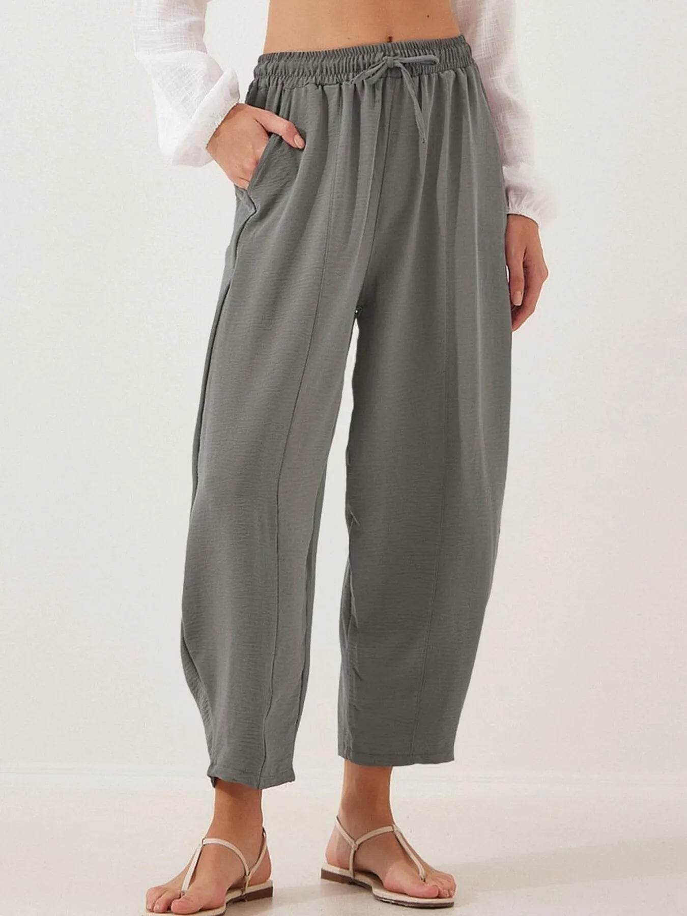Full Size Drawstring Wide Leg Cropped Pants Plus Size Grey Trendsi e0336e6323a144e180c6298303757df3-Max-Origin
