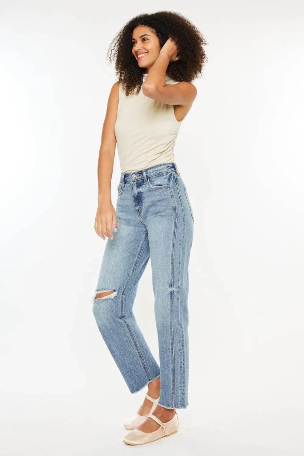 Kancan Ultra High Rise Distressed Straight Jeans Trendsi e06b2461-ef5a-46fb-8f4c-23c7049111ab-Max