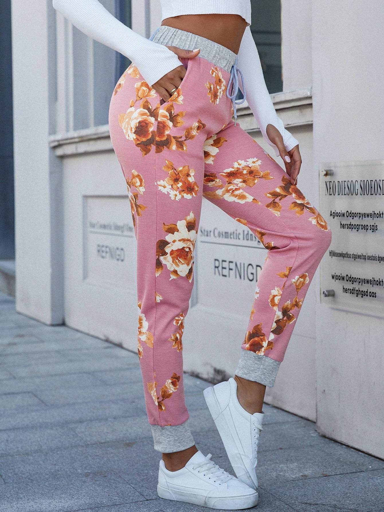 Floral Print Slim Fit Long Pants Trendsi e0c8a59acf7d4f52b98c7c2b7588dfe7-Max