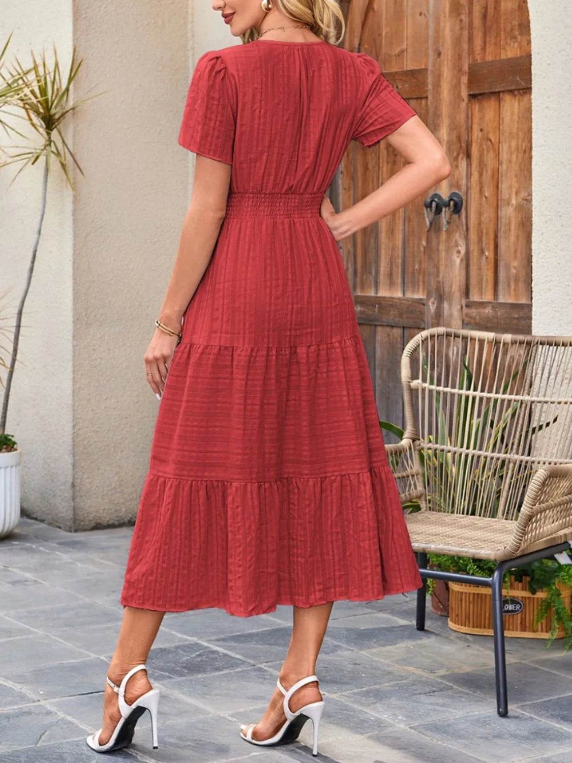 Tiered Notched Short Sleeve Dress Trendsi e427bb61-ea12-4250-84ca-da3d7f584bfd-Max-Origin