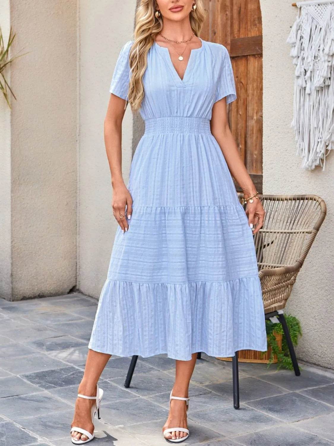Tiered Notched Short Sleeve Dress Trendsi e5193c7d-784e-4a72-ba94-7969e6454782-Max-Origin