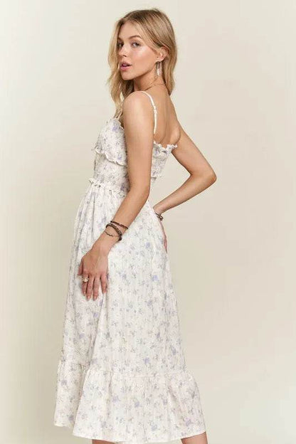 ADORA Smocked Floral Sweetheart Neck Cami Dress Trendsi e527a73a-4cc5-4c68-88e5-44fce132fac1-Max