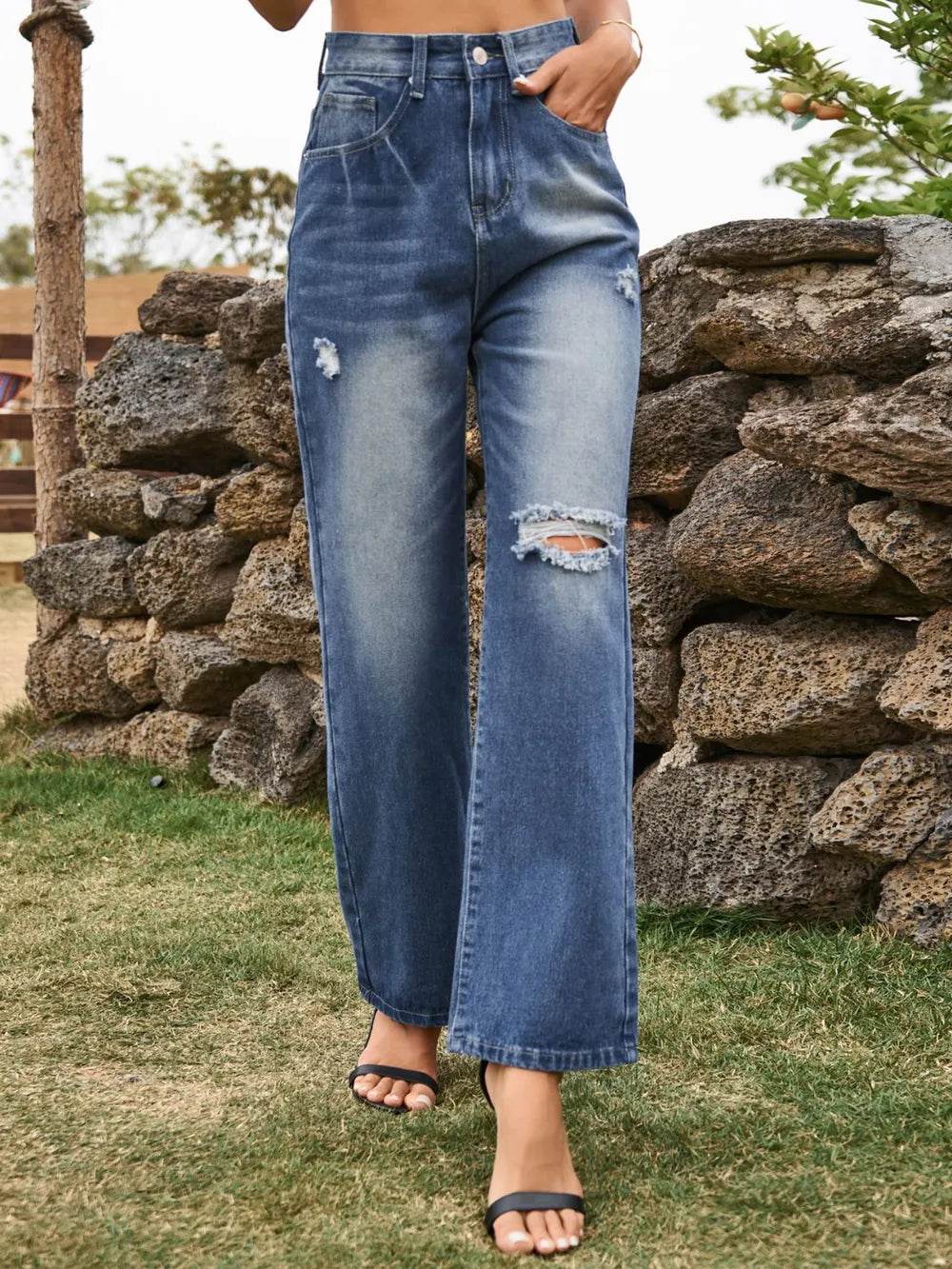 Distressed Jeans with Pockets Trendsi e57d19d5-5d6e-4166-973f-d6d2520ec0af-Max