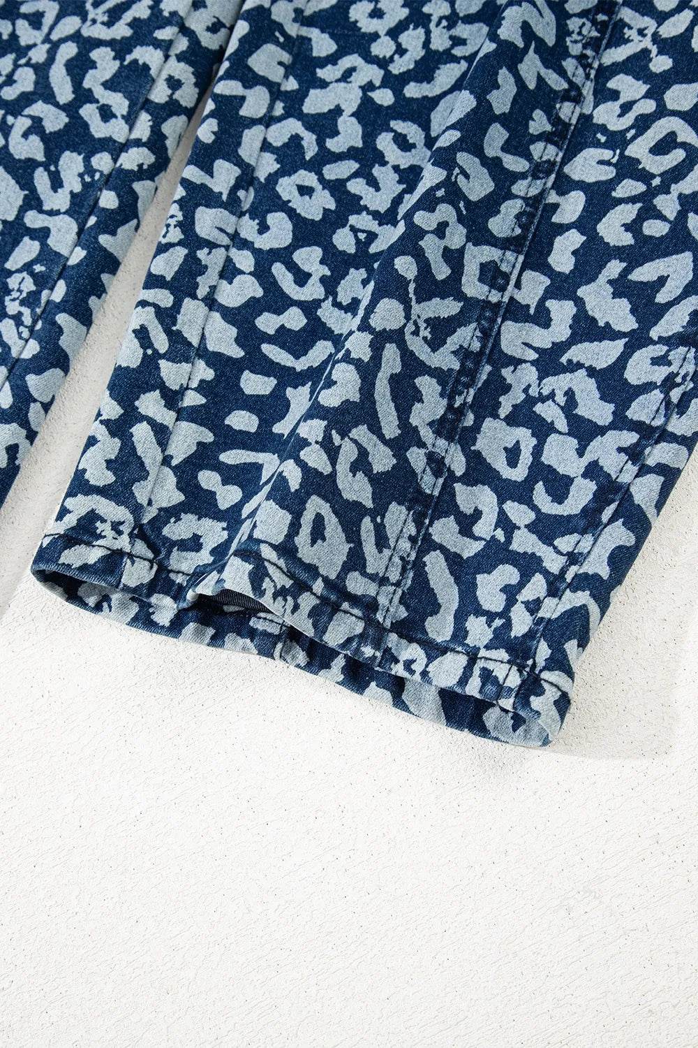Leopard Print Wide Leg Jeans Trendsi e663d03c-08fc-42be-a77e-87b276dbdb22-Max-Origin