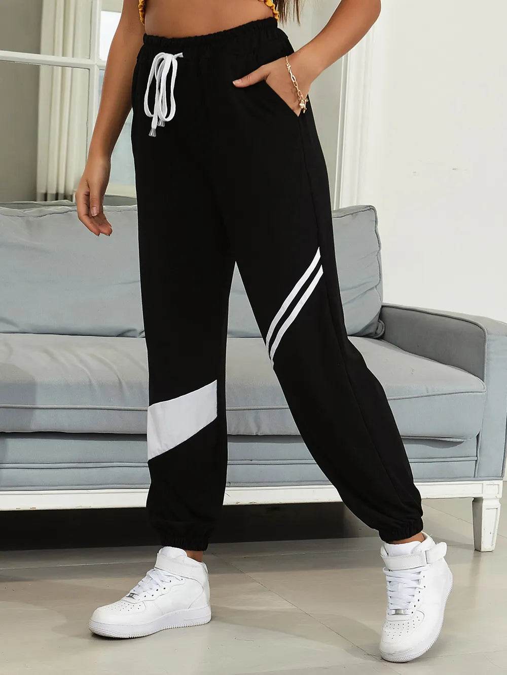 Drawstring Contrast Joggers with Pockets Trendsi e806d99e-5dff-4ecf-9efd-bfd2086edcb5-Max