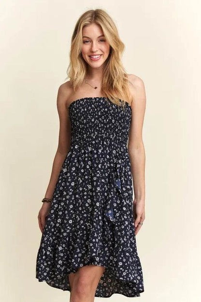 ADORA Smocked Floral Tube Dress with Pockets Trendsi ea4e351d-8694-4f41-ac97-869fb363ec15-Max