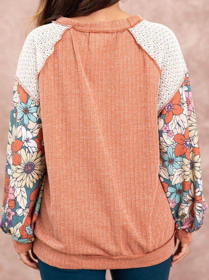 Exposed Seam Round Neck Blouse Trendsi ea6ef64b696f450394224a411e641b49-Max
