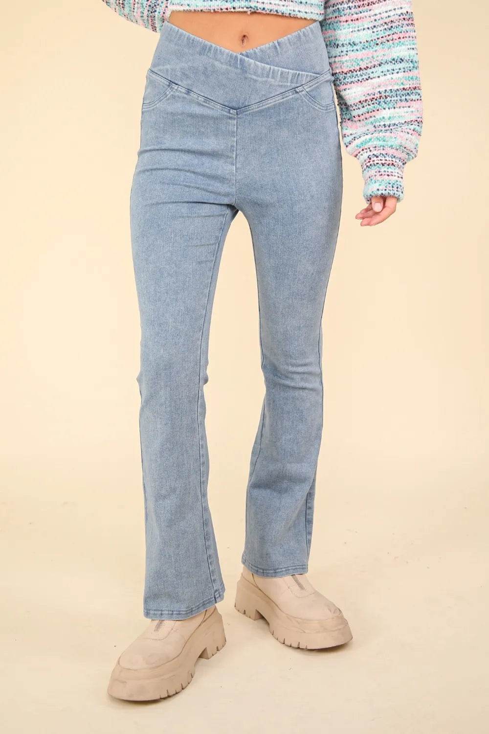VERY J Washed Denim Stretchy Crossover Waist Leggings Lt Indigo Trendsi edd19a38-3753-4de5-ae98-e2cb7461aa5b-Max
