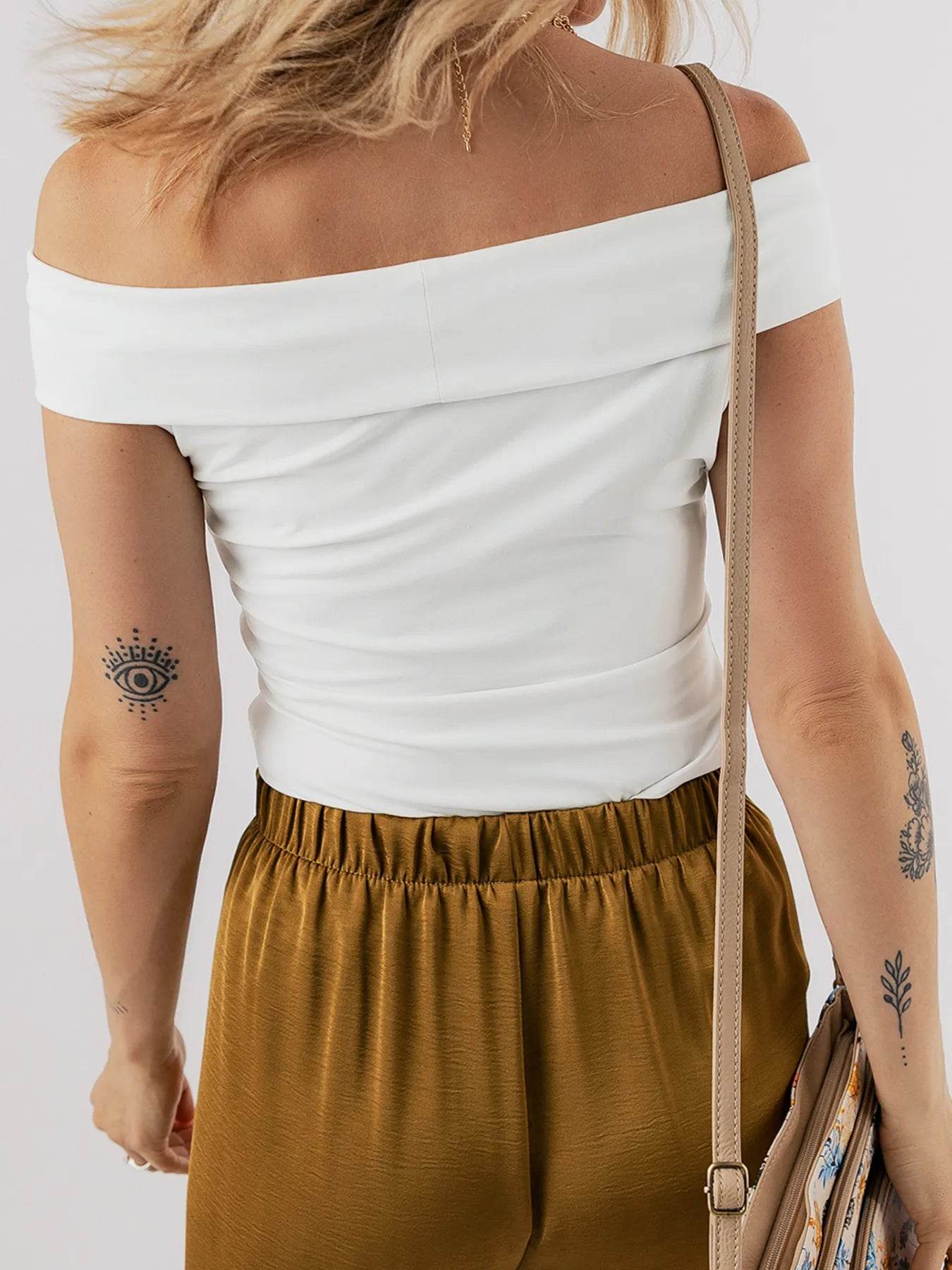 Folded Off Shoulder Slim Top Trendsi ef2efbb136d34b4689d4b380a62aa084-Max-Origin