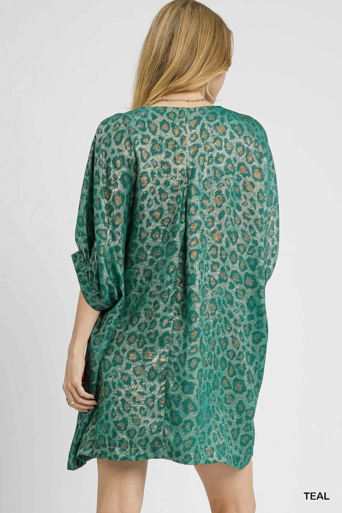 Umgee Metallic Leopard Print V-Neck Kimono Dress Trendsi efae4c90-532a-4c56-bcb5-e1dcd2dea7b2-Max-Origin