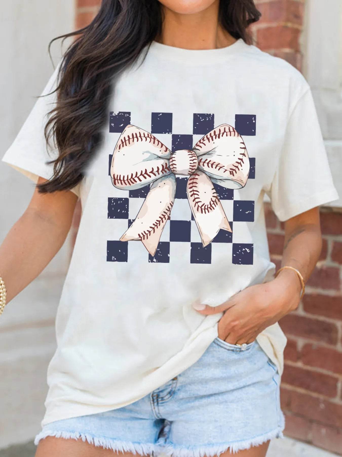 Checkered Bowknot Graphic Crew Neck T Shirt Trendsi f02b327f3e084d5795525e06f60d6a0b-Max-Origin