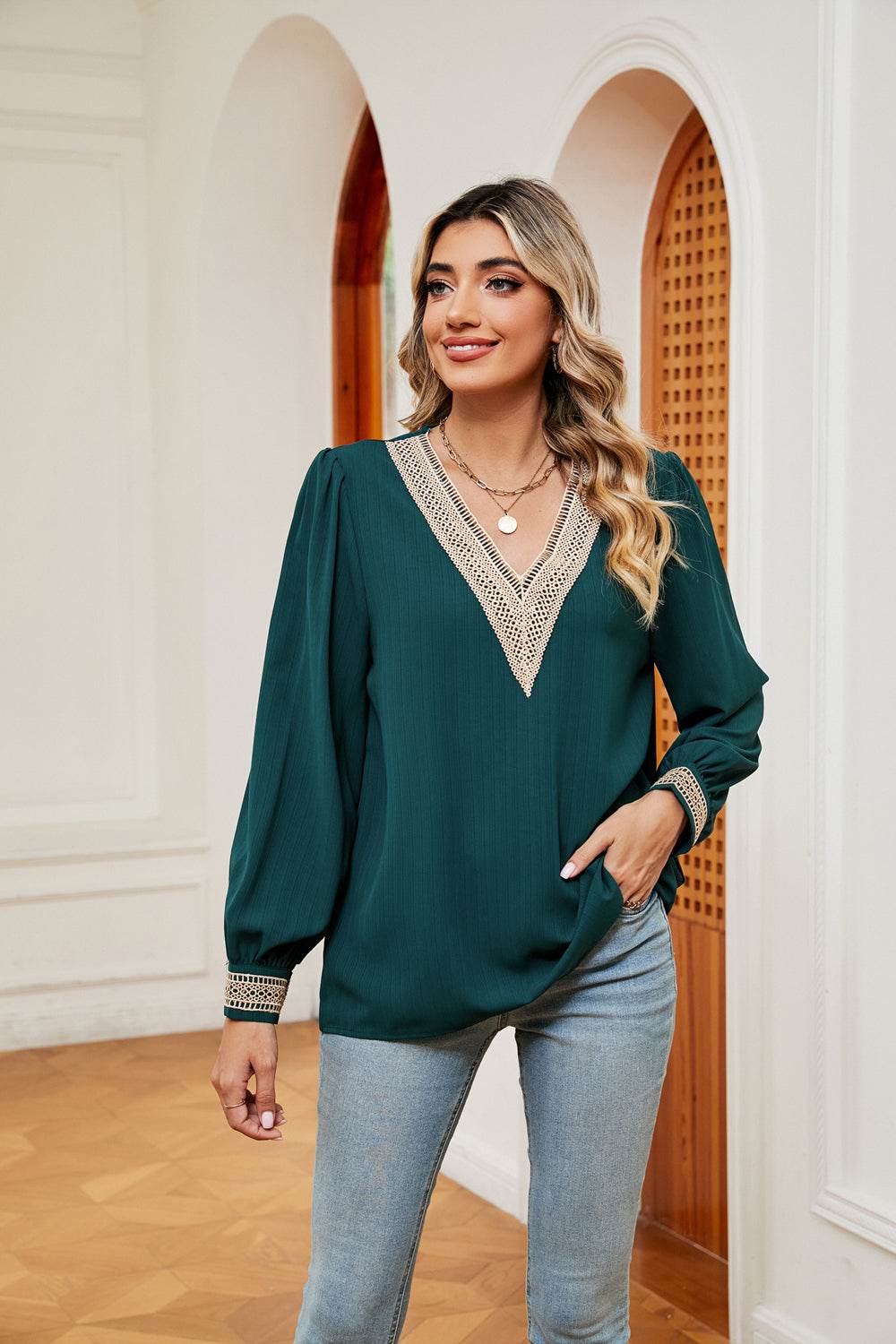 Contrast Puff Sleeve Blouse Green Trendsi f08fd9e161284d0c841f1cbfeaae80d0-Max