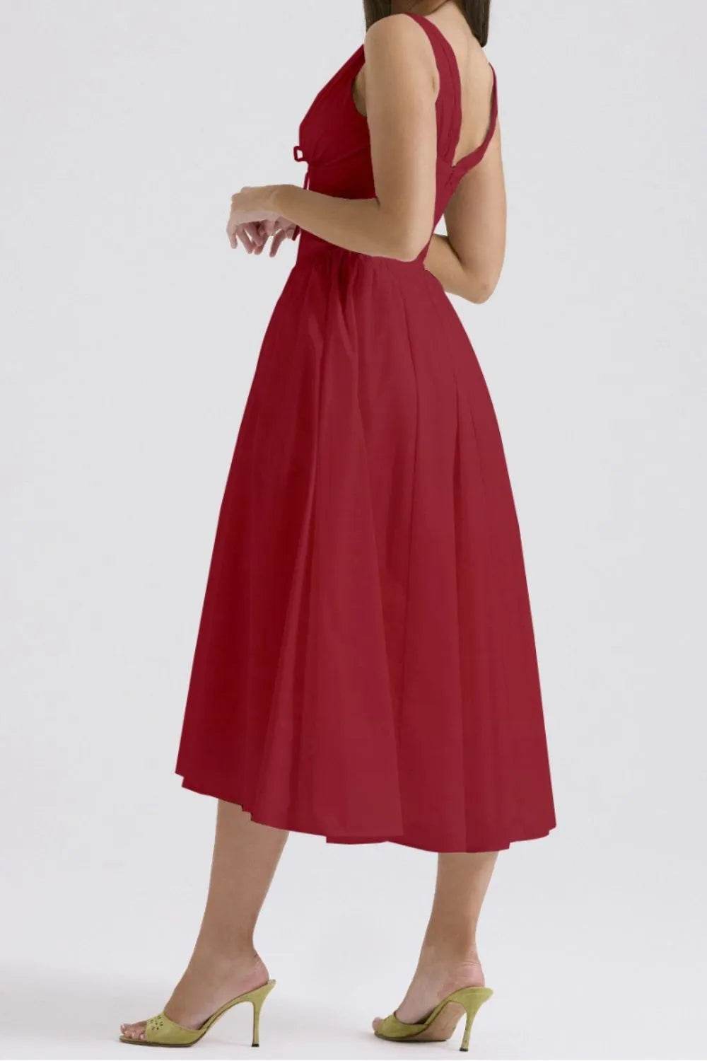 Ruched V-Neck Sleeveless Dress with Pockets Trendsi f185236c-825f-4786-ac36-1bc68315e36d-Max-Origin