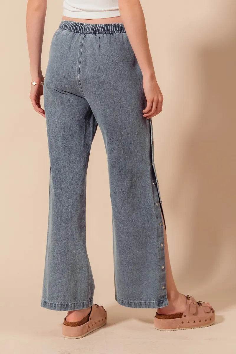 SO ME Mid Rise Drawstring Jeans with Side Snap Button Trendsi f2cd07ade3ab4e57b5985f64f866f9ef-Max-Origin