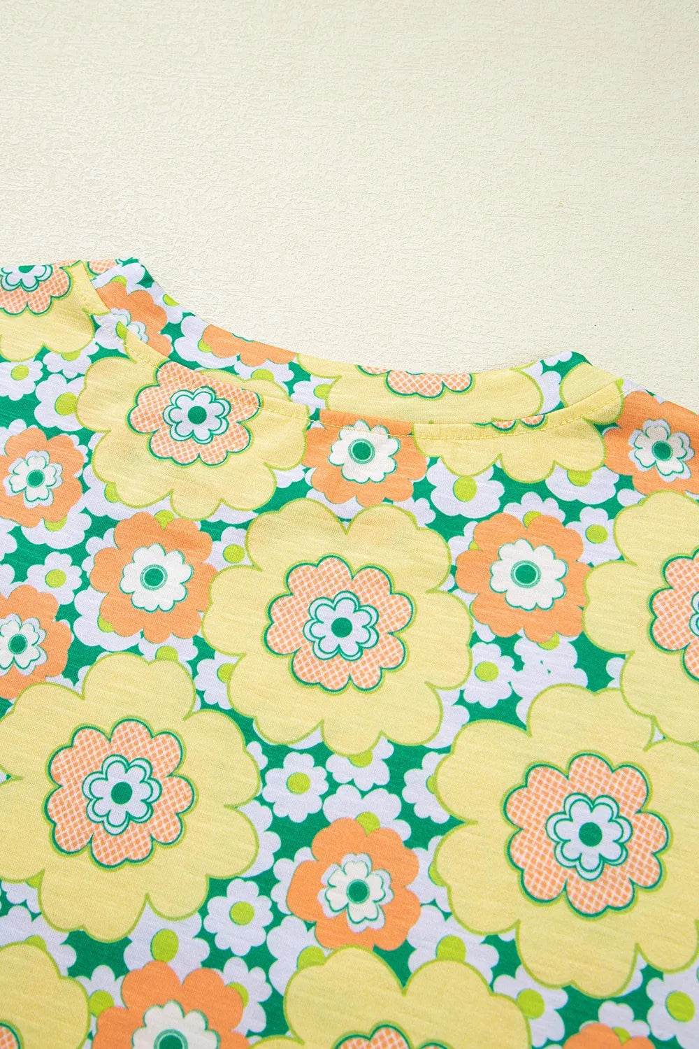 Floral Print Round Neck Oversized T-Shirt Trendsi f661e683-8d71-45c5-8e16-e93422f9fe58-Max-Origin