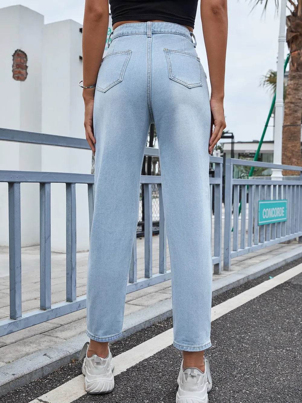 Distressed Straight Jeans with Pockets Trendsi f87ee834-03df-4634-be5d-1097c8953918-Max