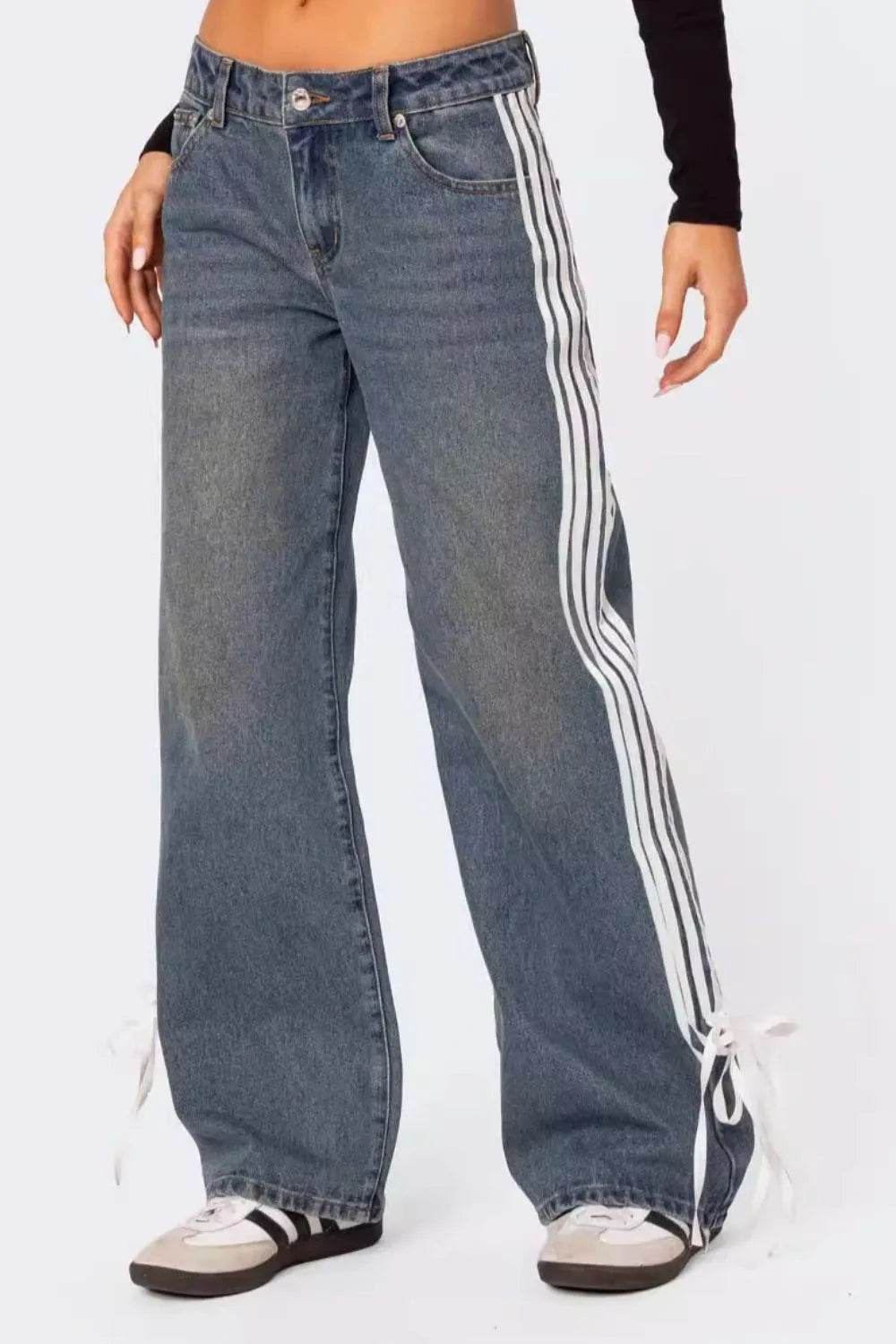 Side Striped Loose Fit Jeans Medium Trendsi f9890988-3a1e-49b2-9b24-b9c33424dda6-Max-Origin