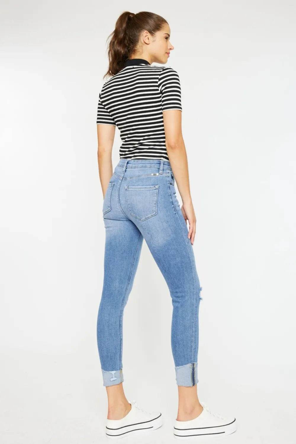 Kancan Distressed Cat's Whiskers Button Fly Jeans Trendsi f9c76828-e5f2-4db7-9e88-b9a272602ee2-Max